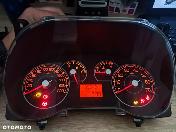LICZNIK ZEGAR FIAT GRANDE PUNTO