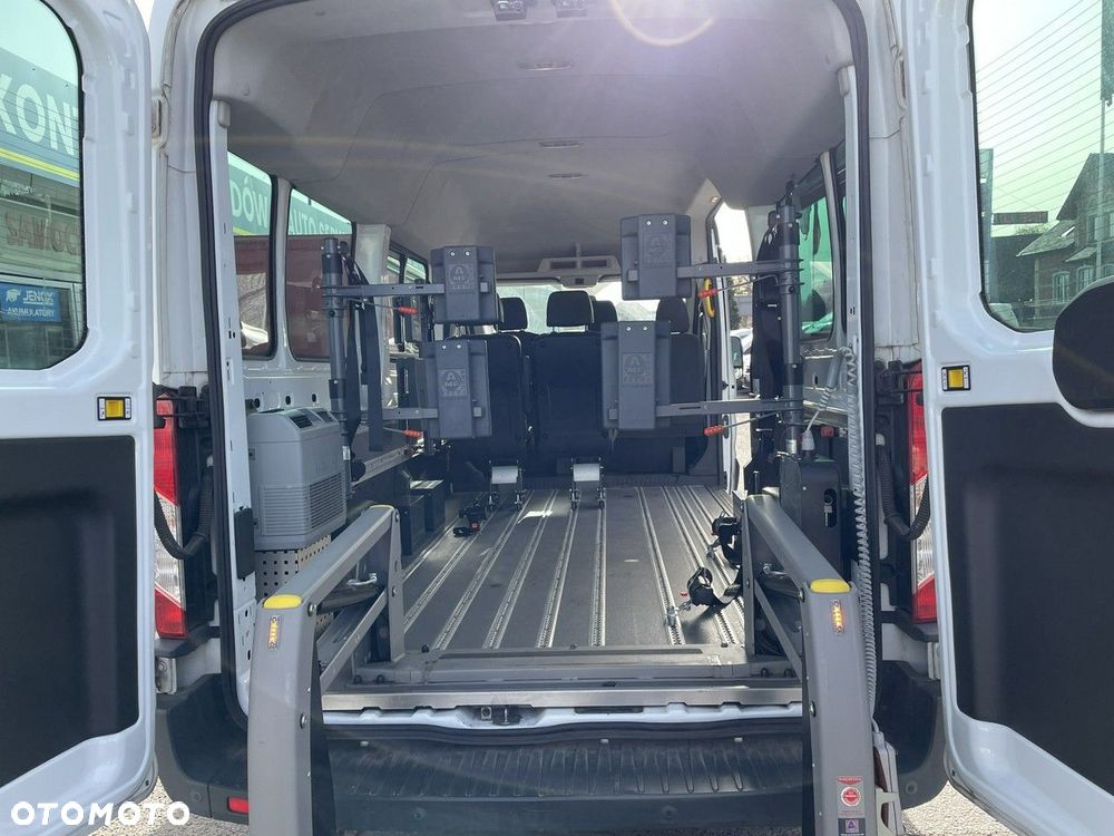 Ford Transit - 25