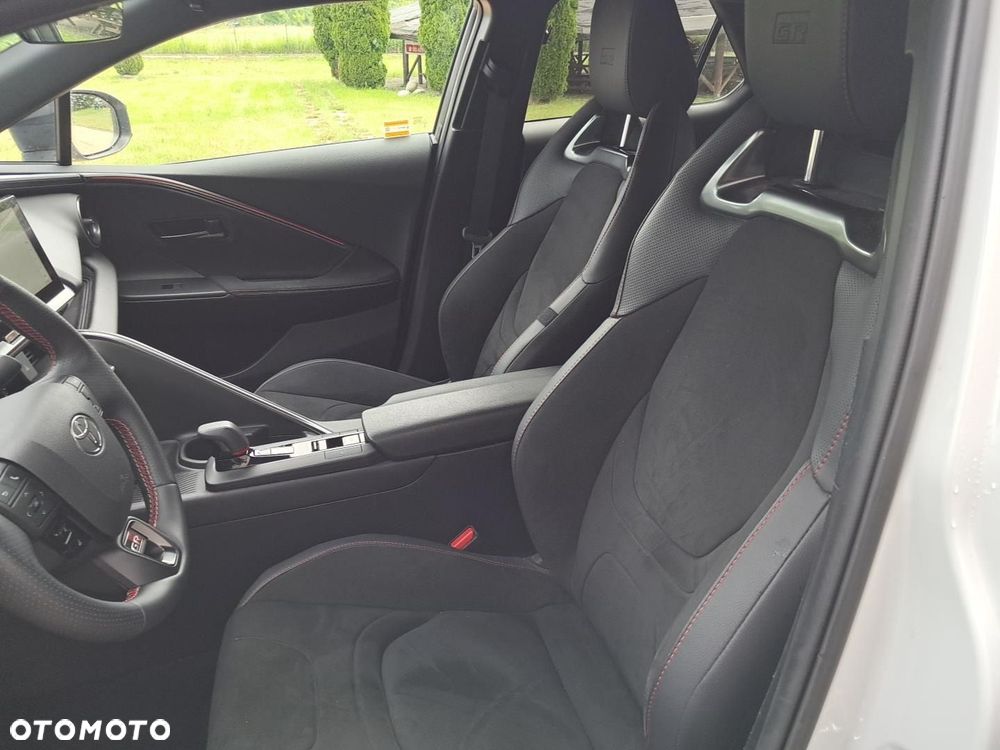 Toyota C-HR - 10