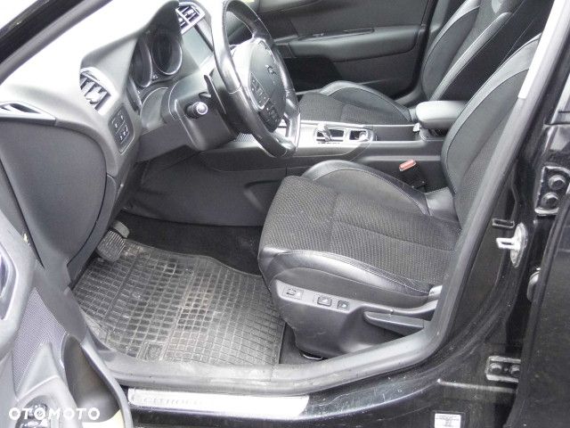 Citroën C4 ver-1-6-e--hdi-exclusive-mcp - 4