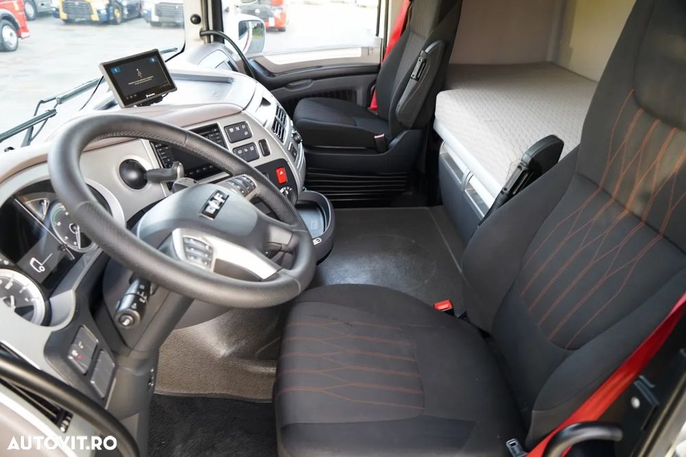 DAF XF 530 / RETARDER / I-PARK COOL / CABINĂ SUPER SPACE / COMPLET AIRMATIC / 100% ANVELOPE / JANTE DIN ALIAJ - 24