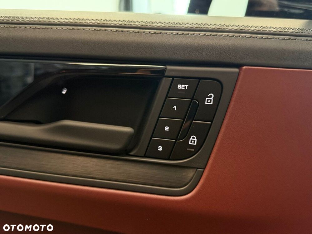 Porsche Cayenne - 15