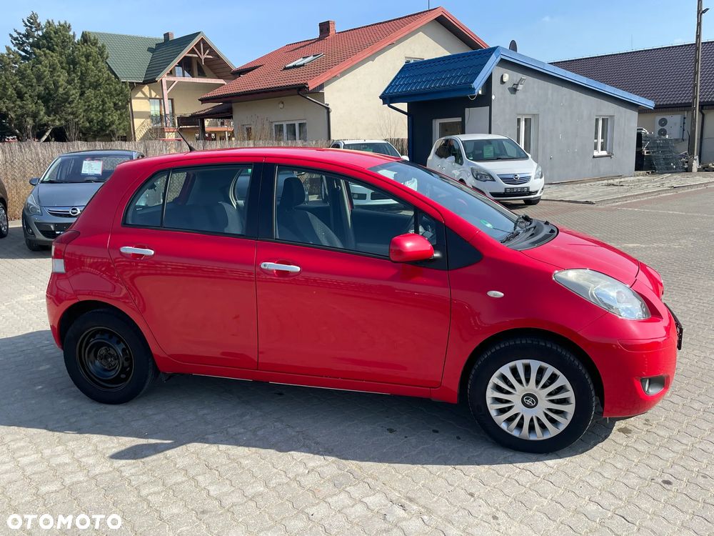 Toyota Yaris 1.0 VVT-i Team - 25