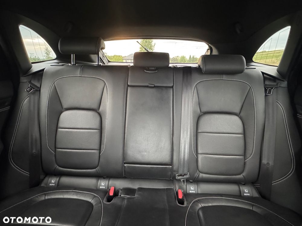 Jaguar F-Pace 2.0 i4D AWD R-Sport - 26