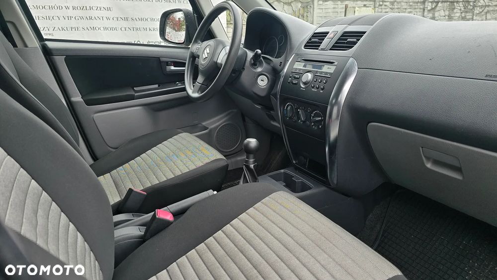 Suzuki SX4 1.6 Comfort - 21