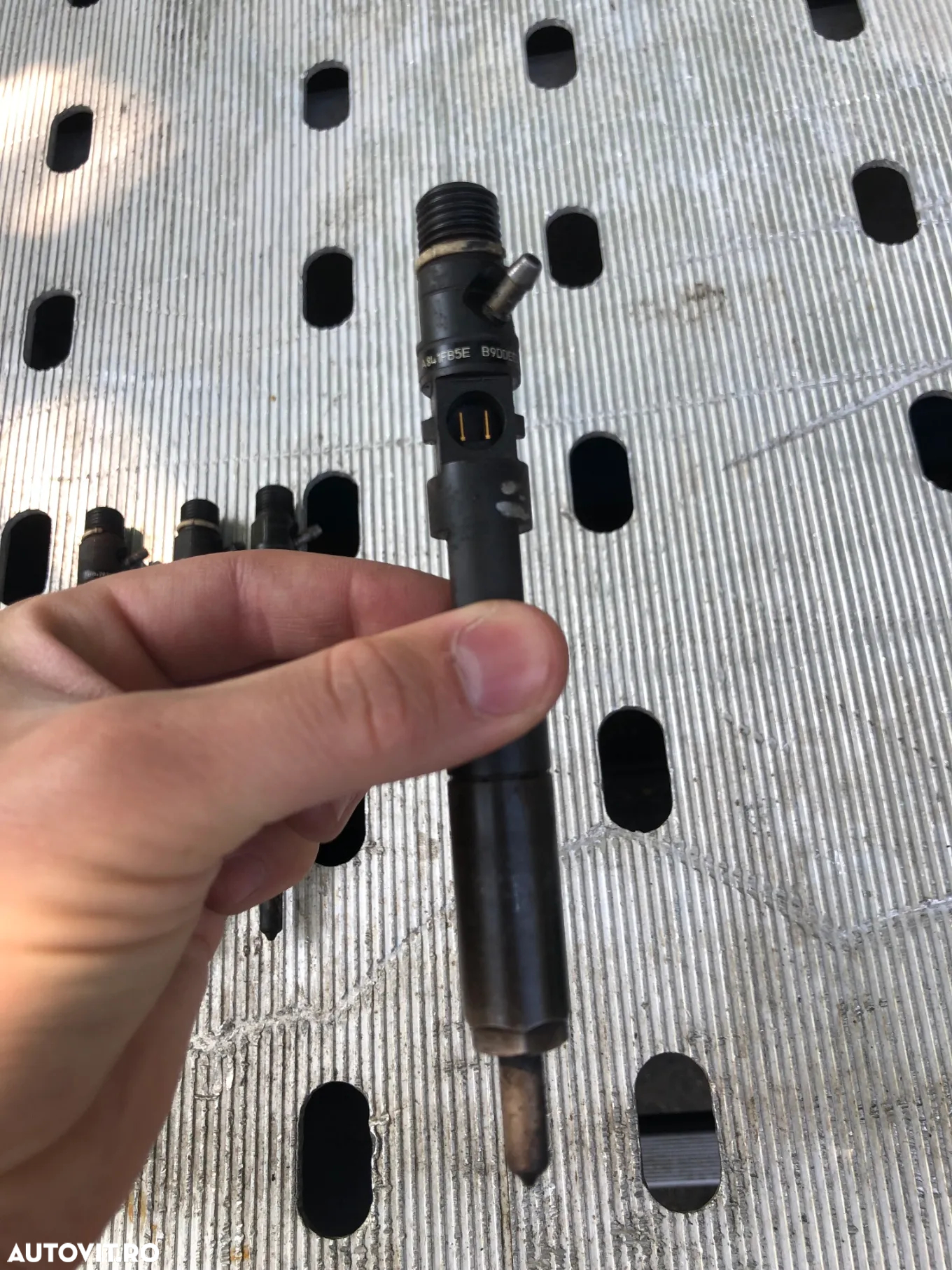 Injector/injectoare Dacia Logan 1,5 DCI EURO 3 set - 13