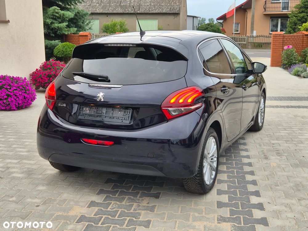 Peugeot 208 BlueHDi 100 Allure - 16