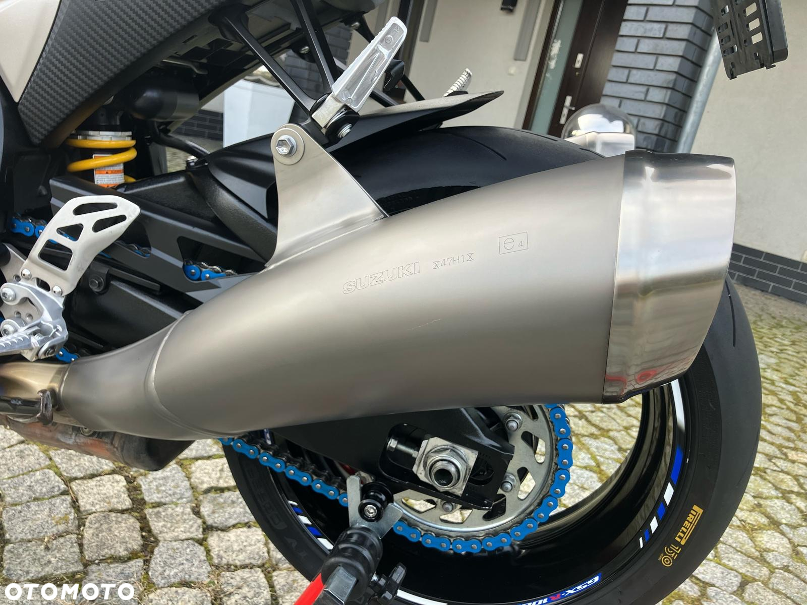 Suzuki GSX-R - 10