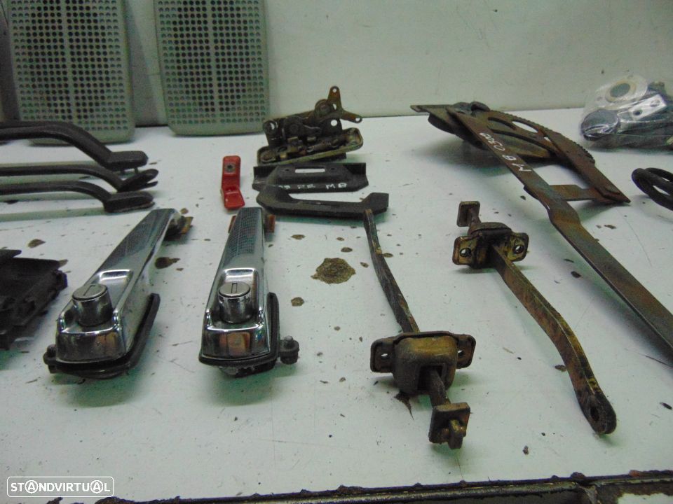 Mercedes furgão 508 / o309 ou autocarro várias pequenas peças - 12