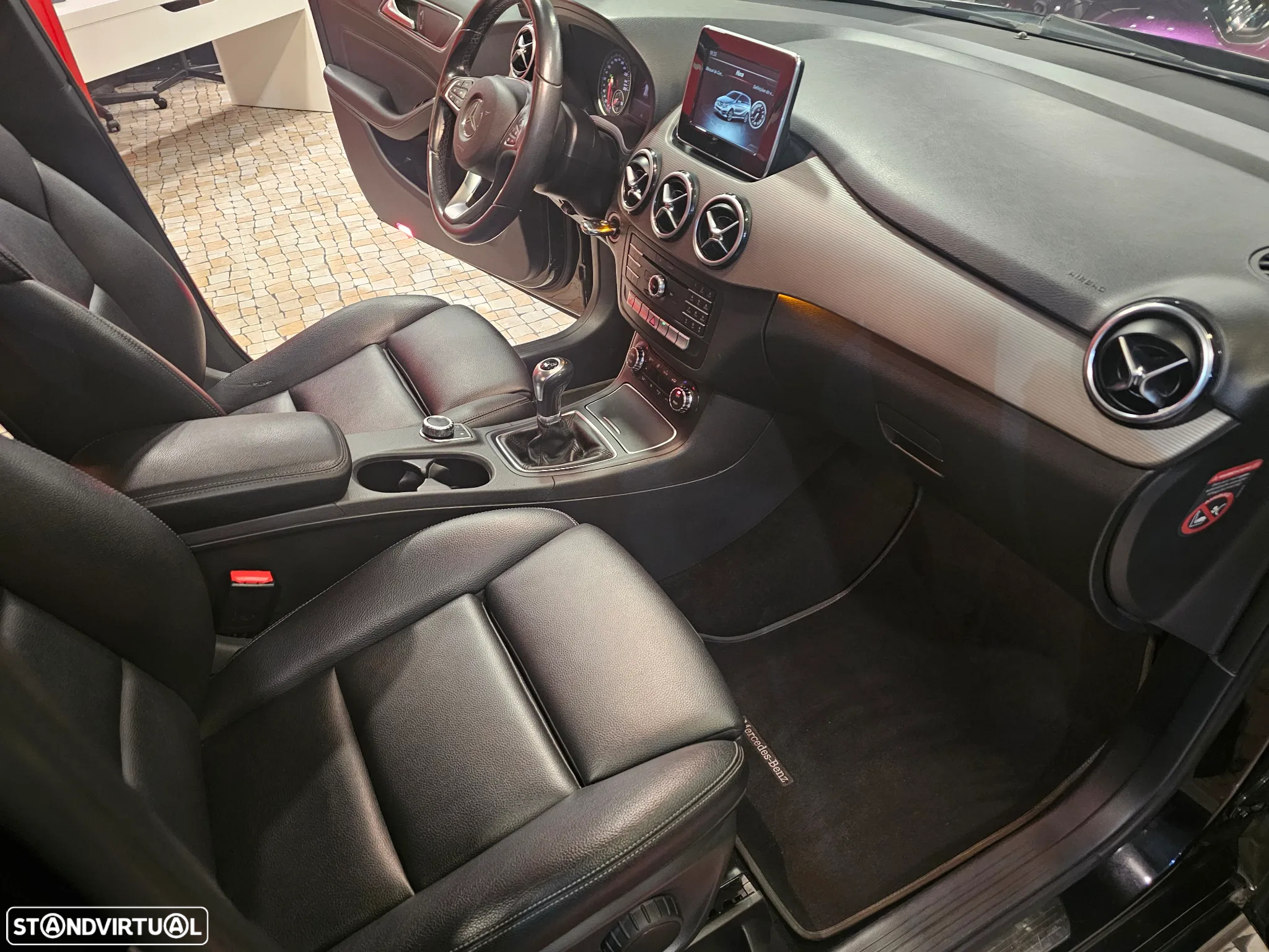 Mercedes-Benz B 180 d Progressive - 17