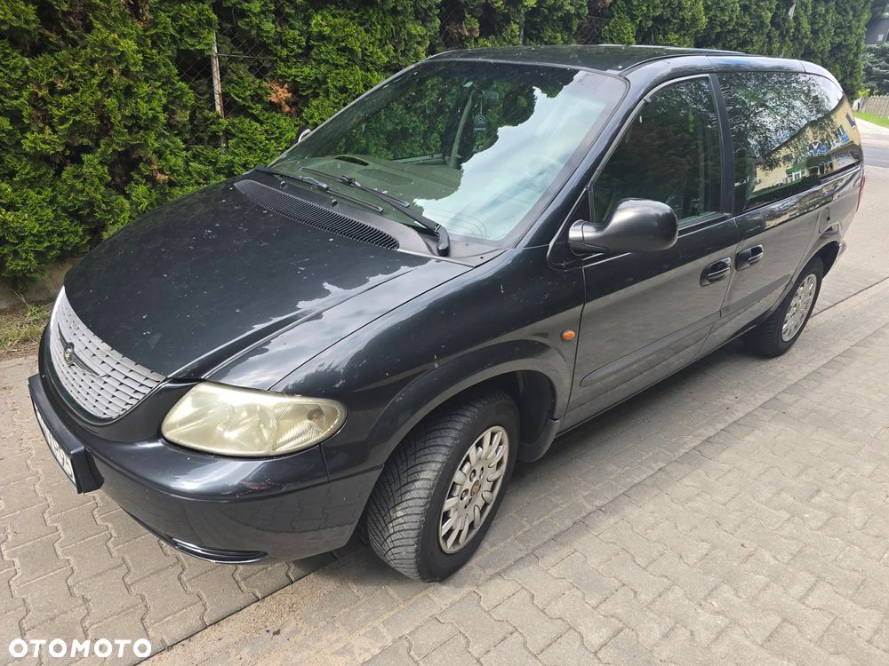 Chrysler Voyager 3.3 LX - 4