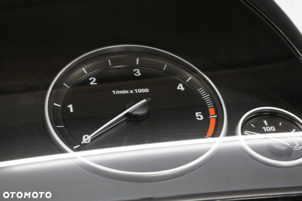 BMW 5 F10 F11 11R LICZNIK ZEGAR 2.0D EUROPA 9255589 - 3