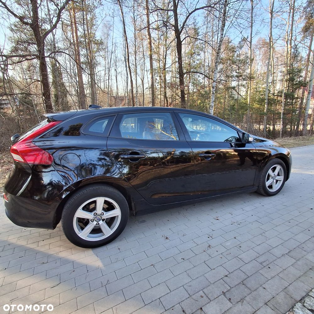 Volvo V40 D2 - 7