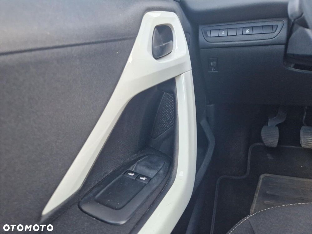 Peugeot 208 1.2 PureTech Active - 18