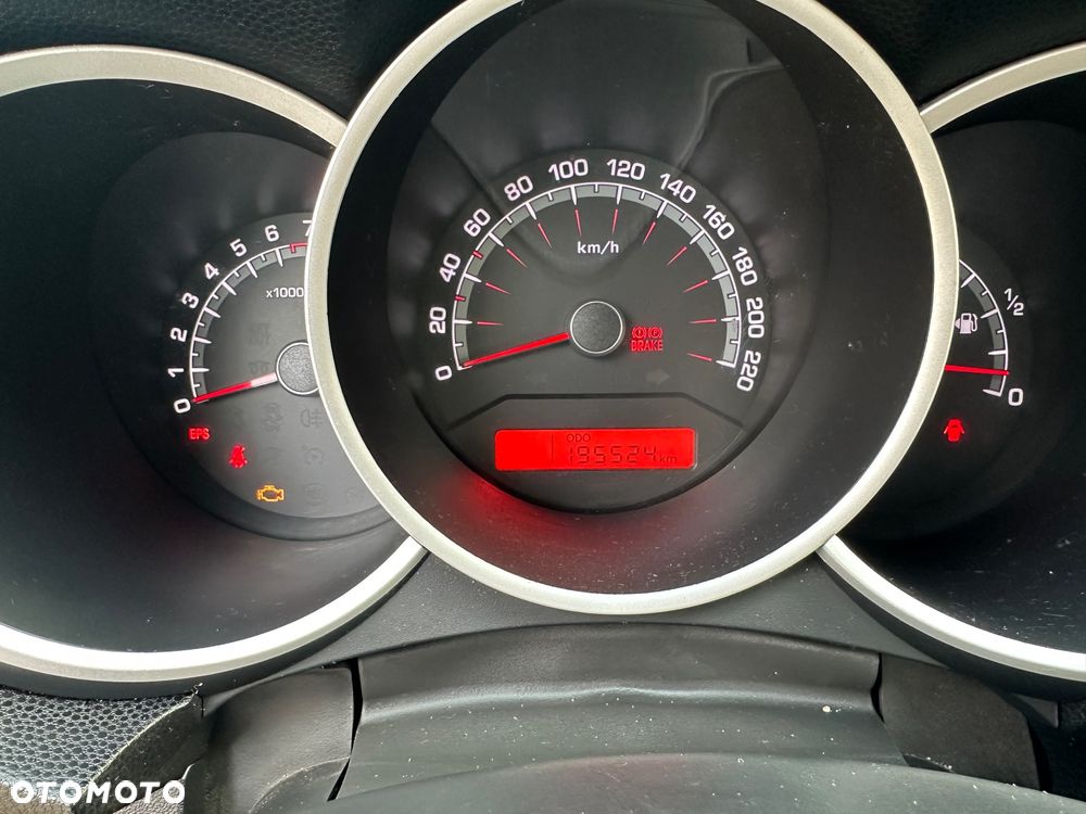 Kia Venga 1.6 CVVT Fifa World Cup Edition - 13