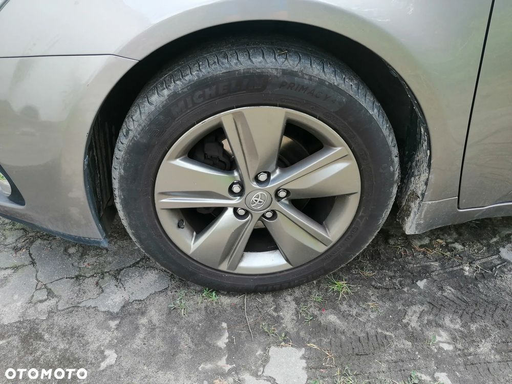 Toyota Avensis 1.8 Prestige - 10