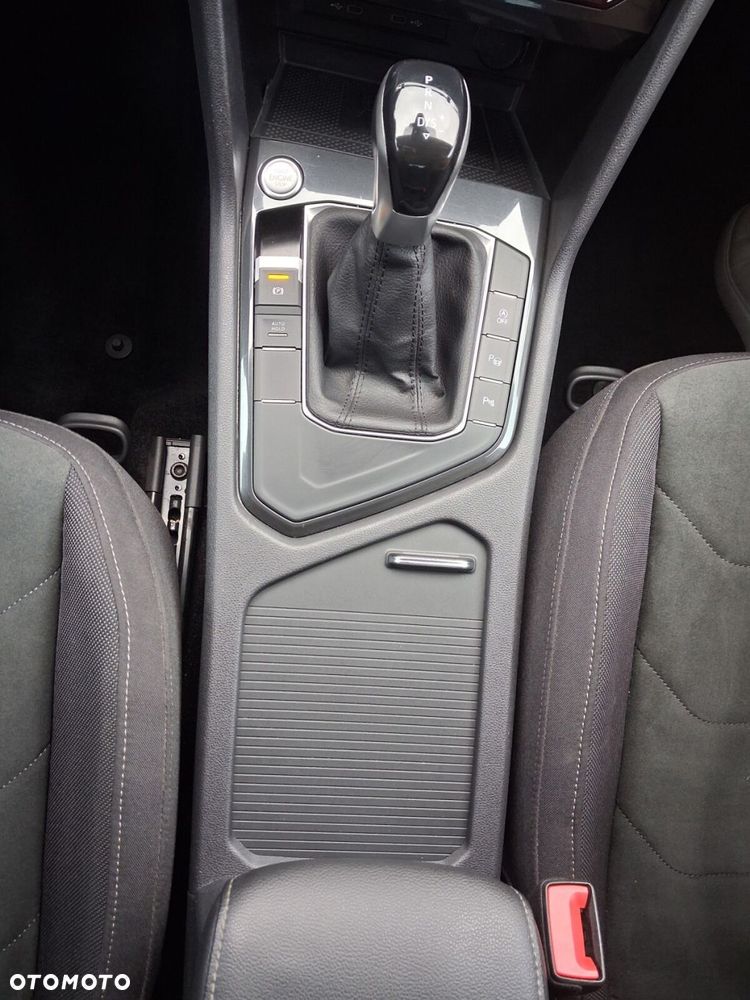 Volkswagen Tiguan 1.5 TSI EVO Elegance DSG - 32