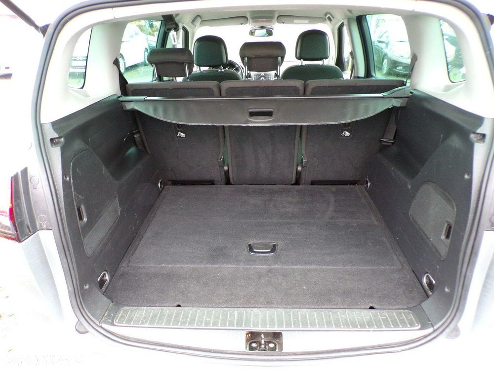 Opel Zafira - 25