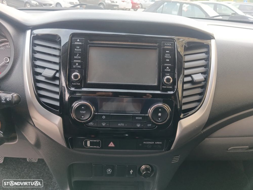 Mitsubishi L200 2.4 DI-D CD Instyle Strakar 4WD - 11