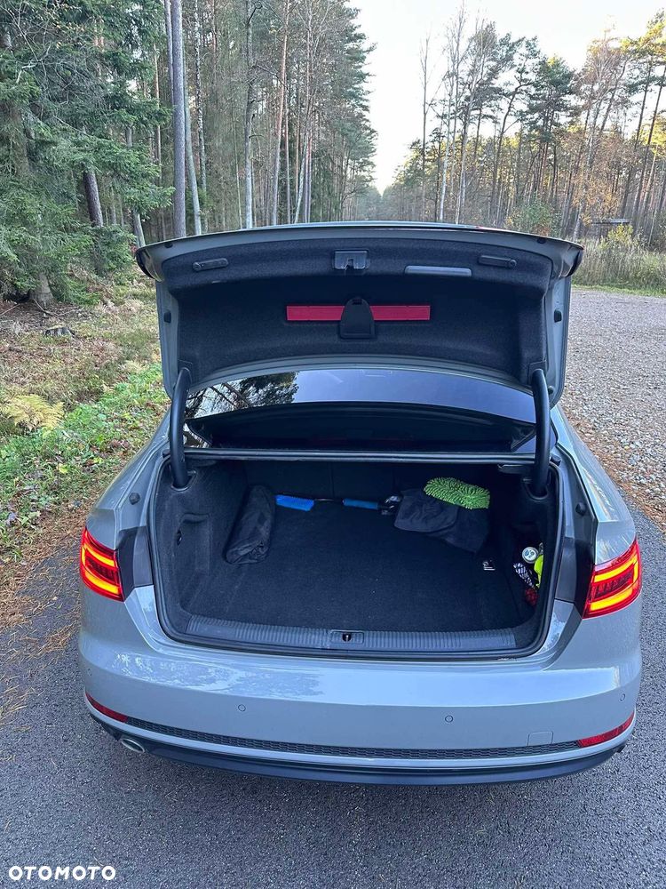 Audi A4 Limousine - 13