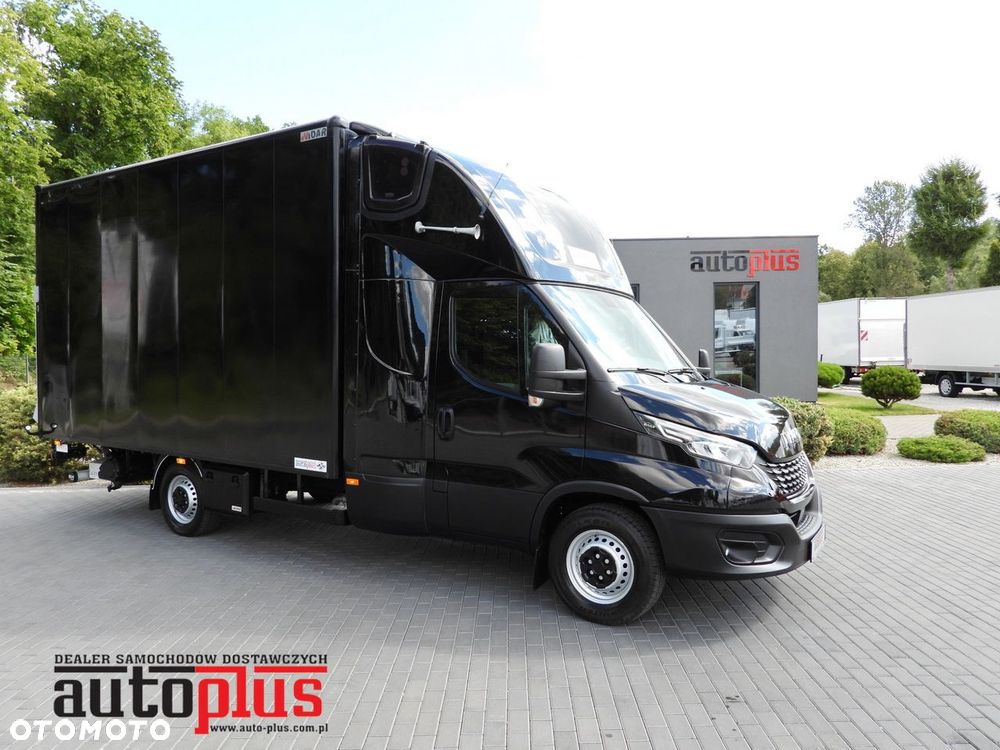 Iveco DAILY 35S18 KONTENER WINDA 8 PALET WEBASTO TEMPOMAT NAWIGACJA LEDY PNEUMATYKA KLIMATYZACJA  180KM - 2