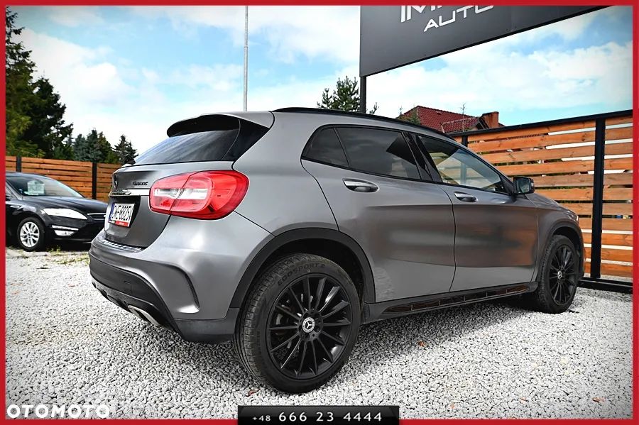 Mercedes-Benz GLA 250 7G-DCT AMG Line - 12