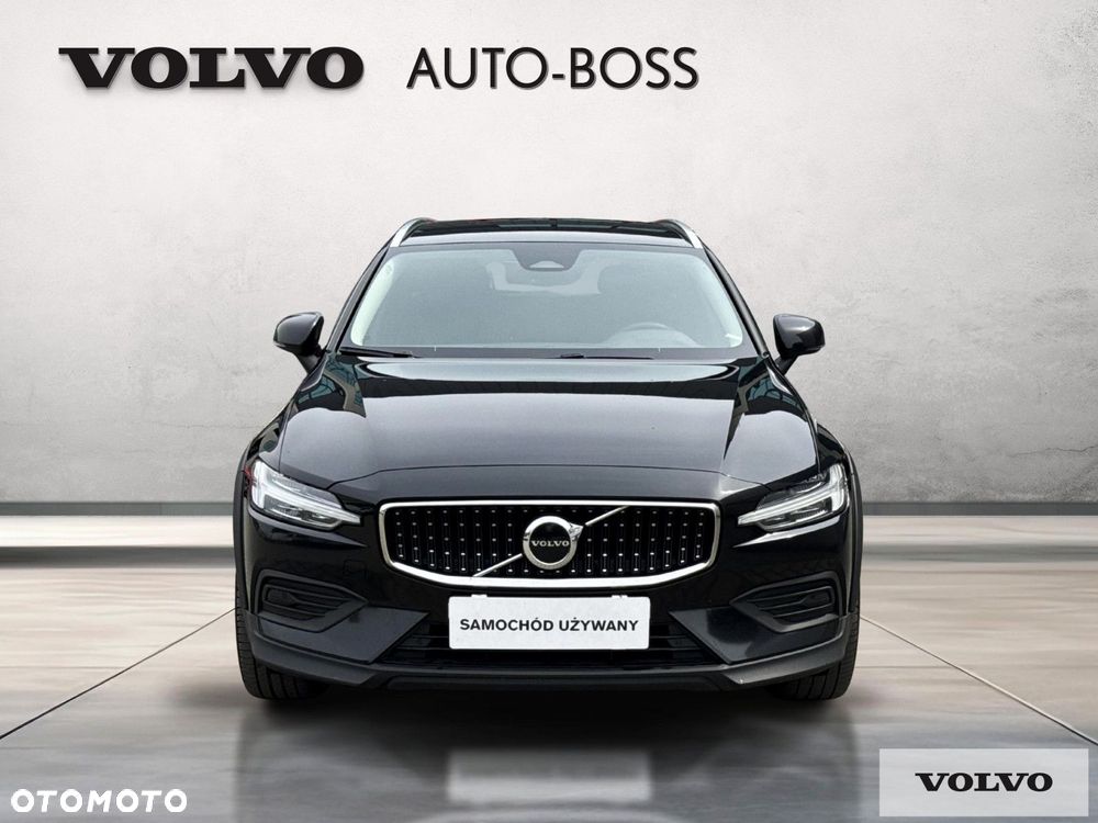 Volvo V60 Cross Country - 8