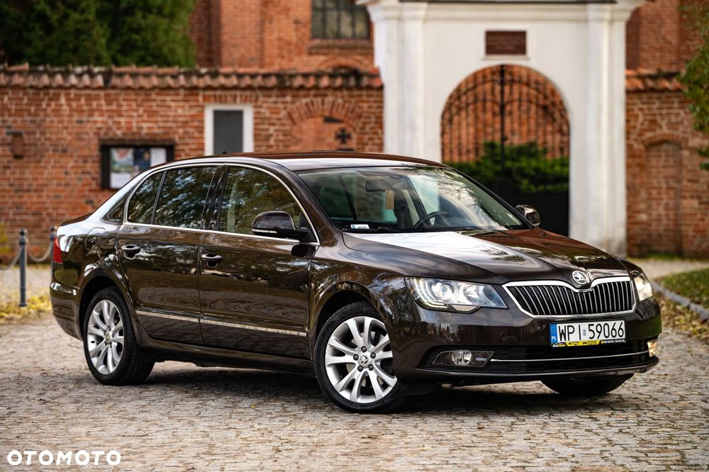 Skoda Superb 1.8 TSI Ambition Outdoor - 2