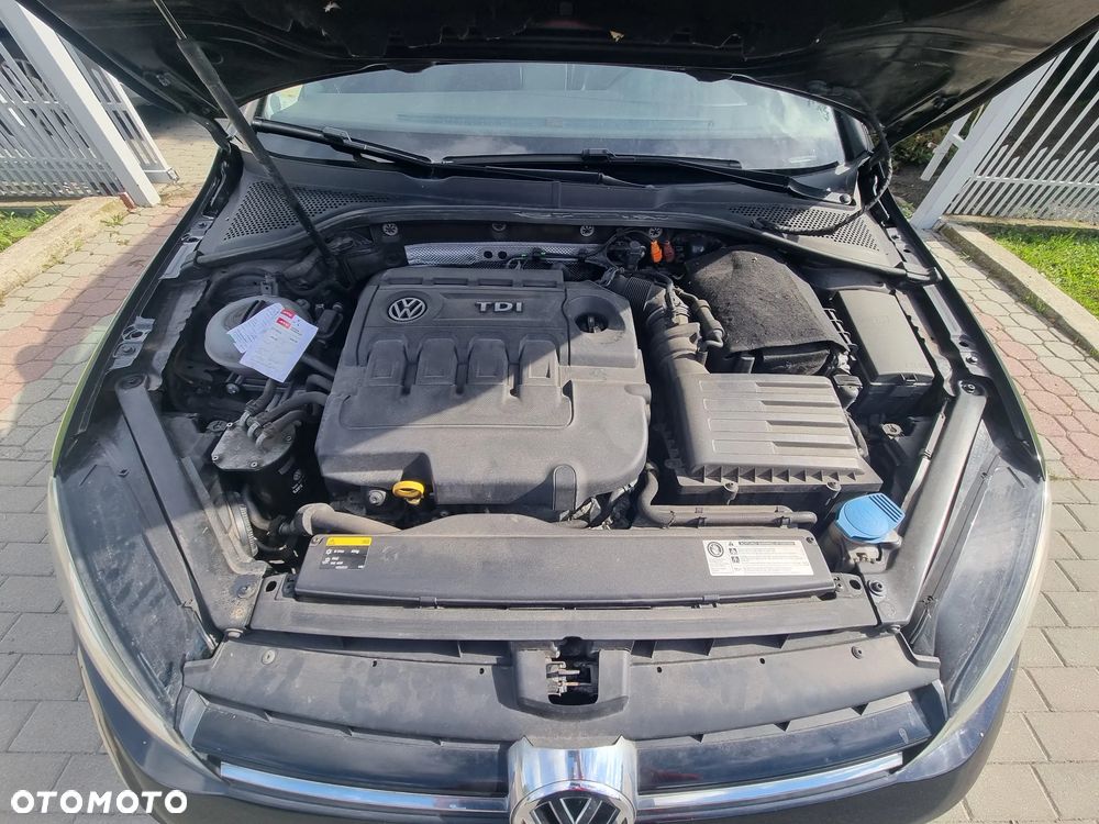 Volkswagen Golf 2.0 BlueTDI Highline - 16