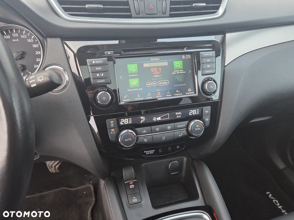 Nissan Qashqai 1.3 DIG-T Tekna+ - 23