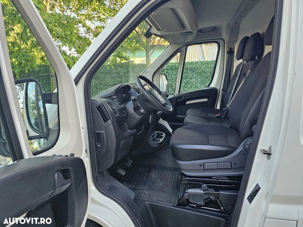 Citroën Jumper 35 2.2 BlueHDi 120 S&S L3 Bena CD - 4