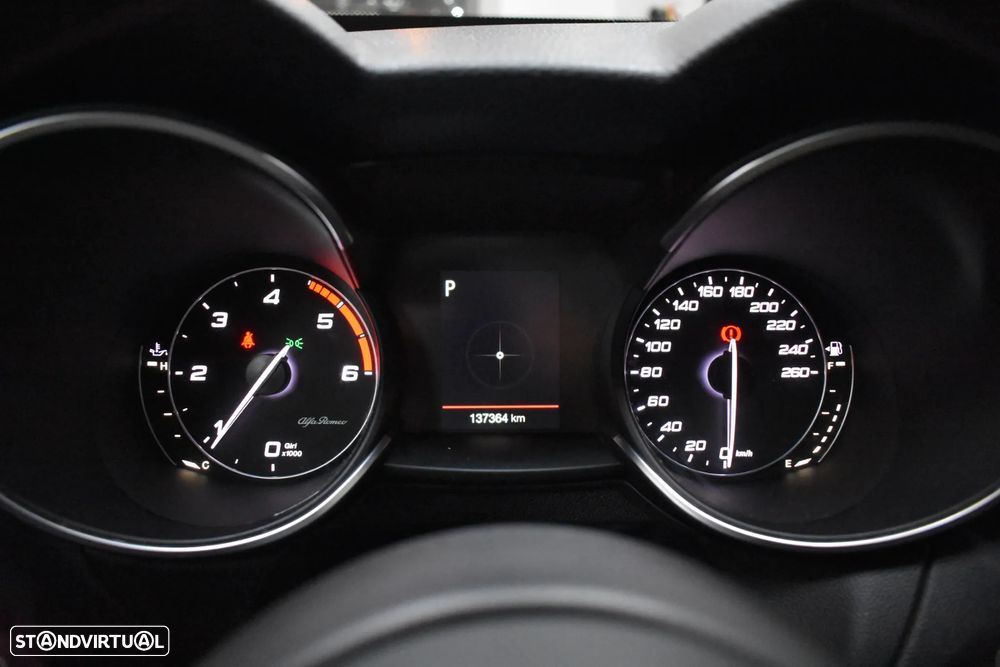 Alfa Romeo Stelvio 2.2 D Super AT8 Q4 - 32