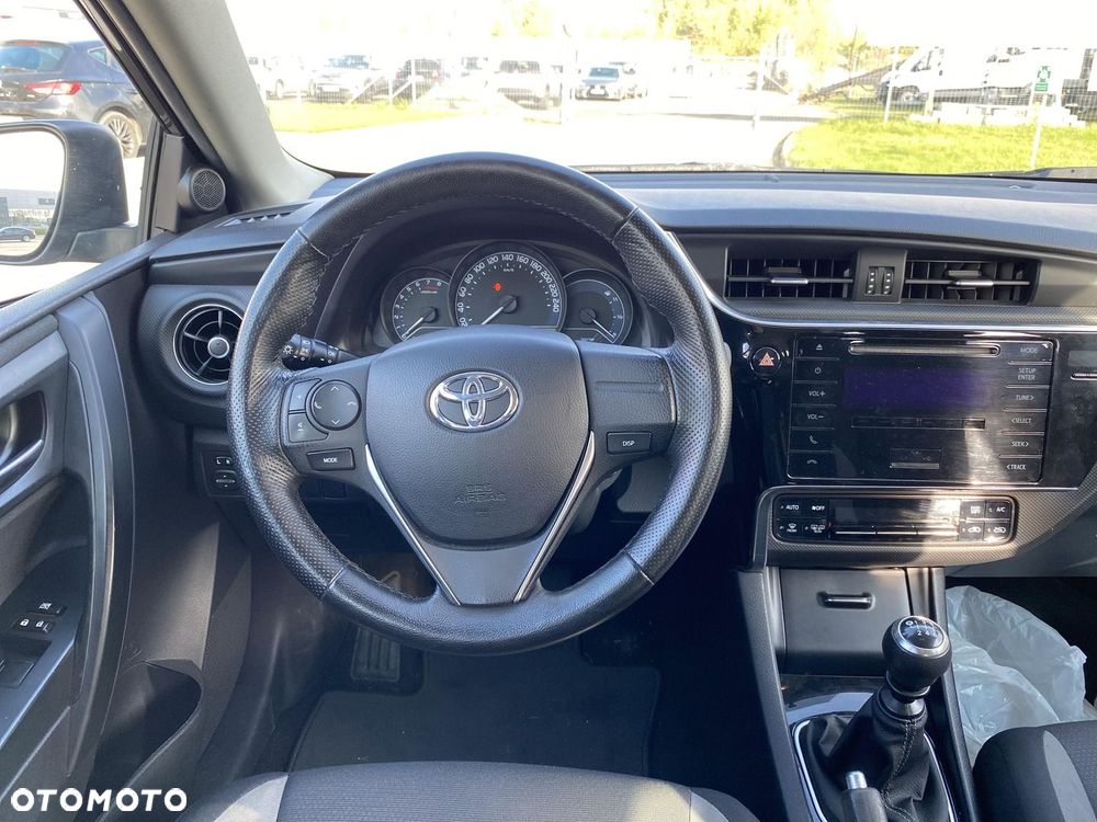 Toyota Auris - 9