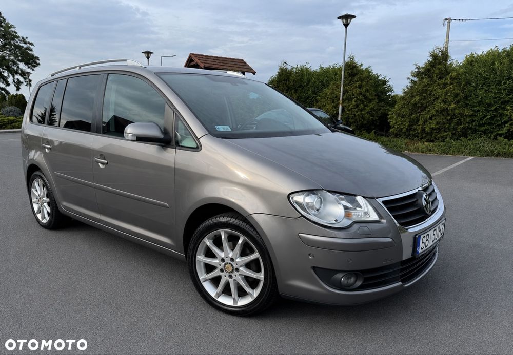 Volkswagen Touran - 2