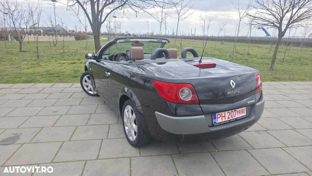 Renault Megane 1.6 Privilege - 4