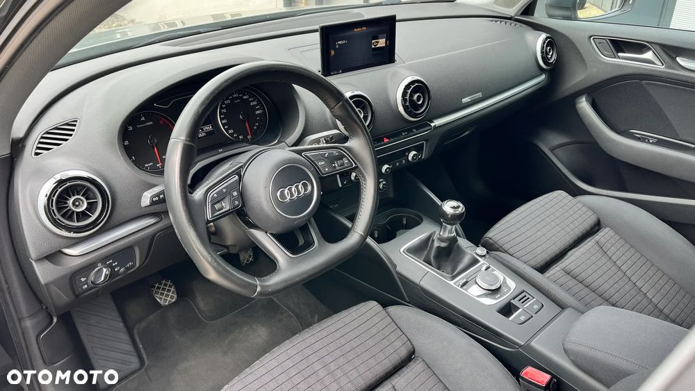Audi A3 Limousine 2.0 TDI S line Sportpaket - 10