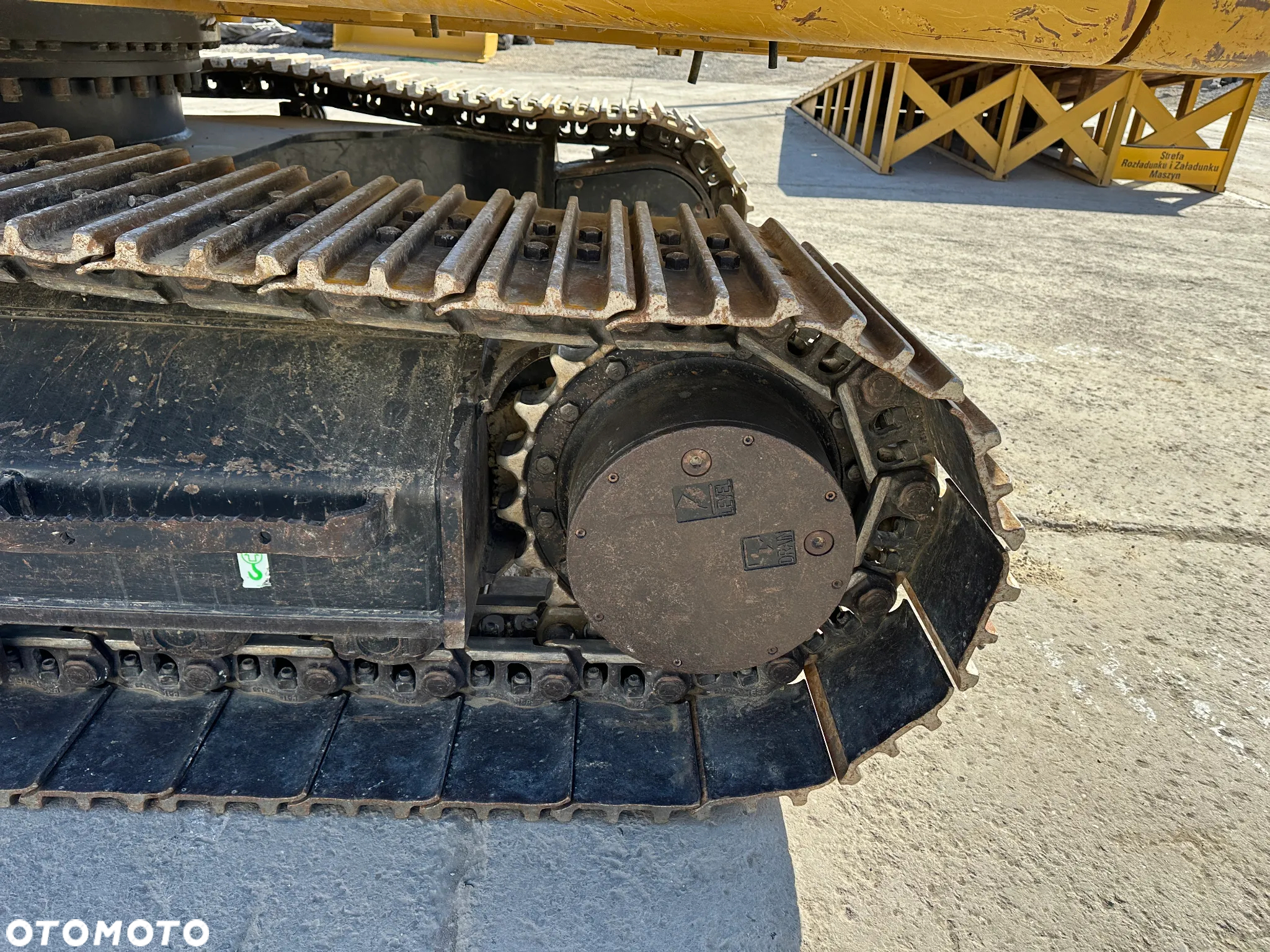 Caterpillar 323 - 19