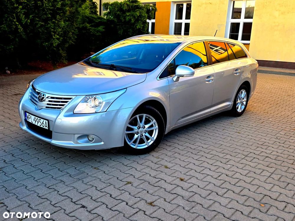 Toyota Avensis - 8