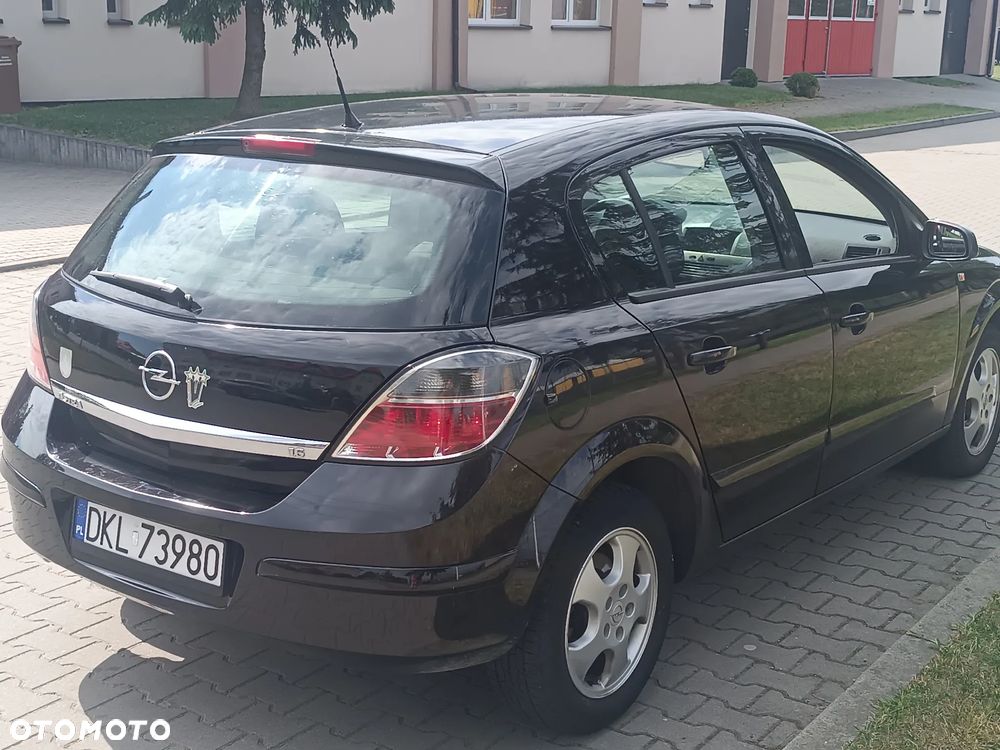 Opel Astra 1.6 Njoy - 9