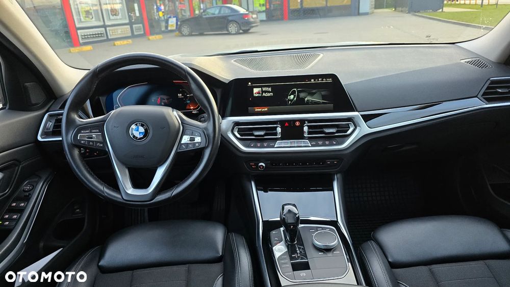 BMW Seria 3 320d Sport Line - 9