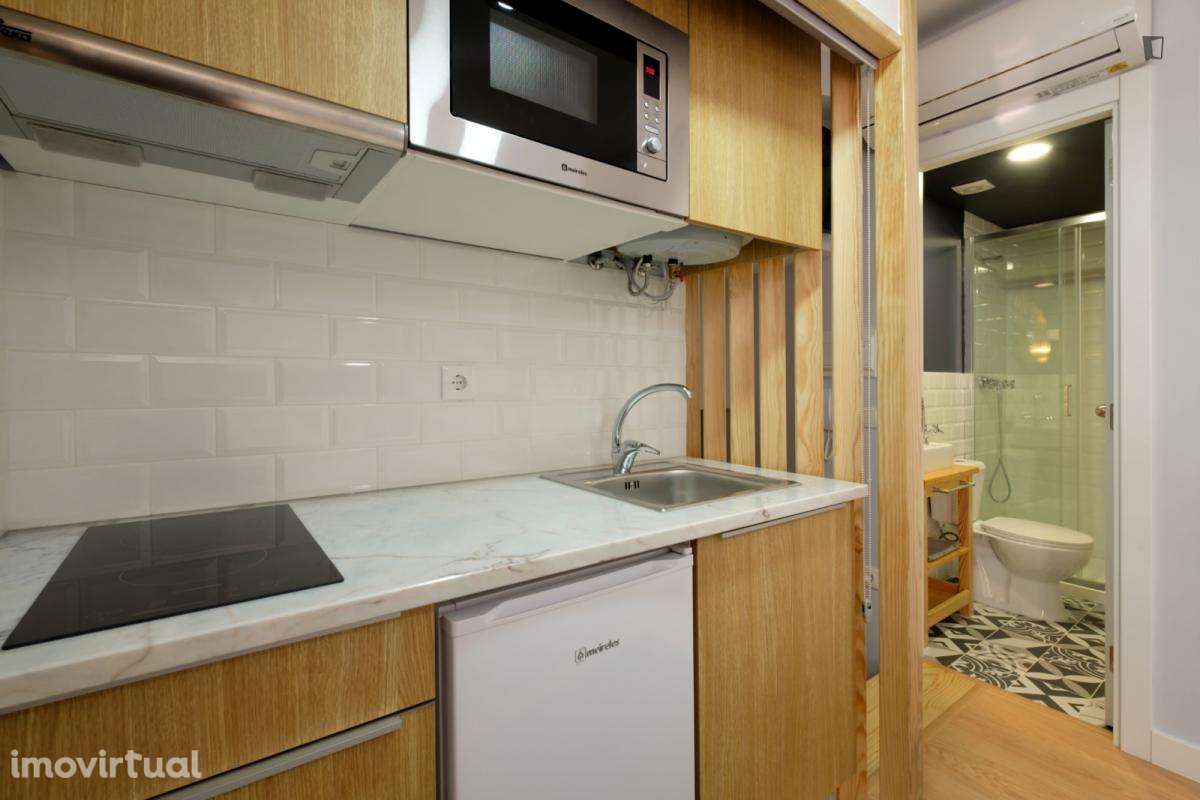 Estúdio - localizado em Montes Claros Coimbra - Grande imagem: 5/13