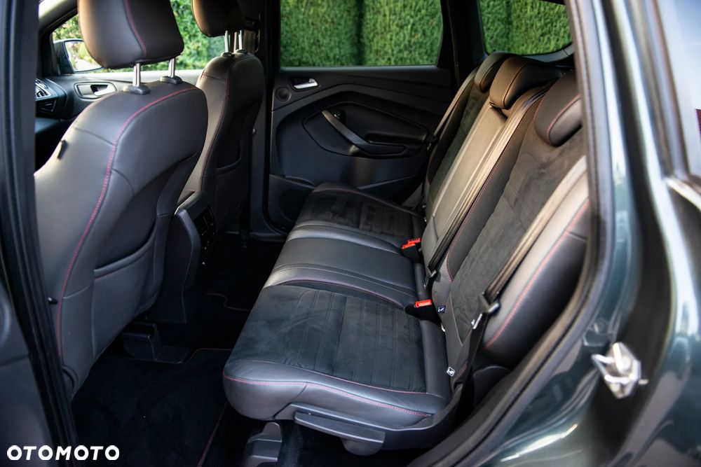Ford Kuga 1.5 EcoBoost 2x4 ST-Line - 29