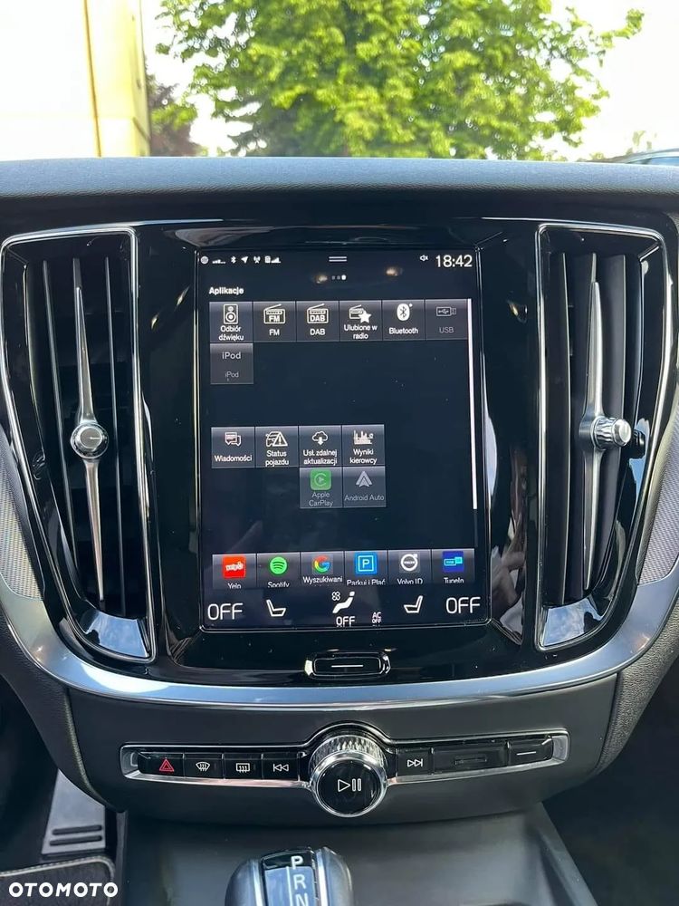 Volvo V60 D4 R-Design - 21