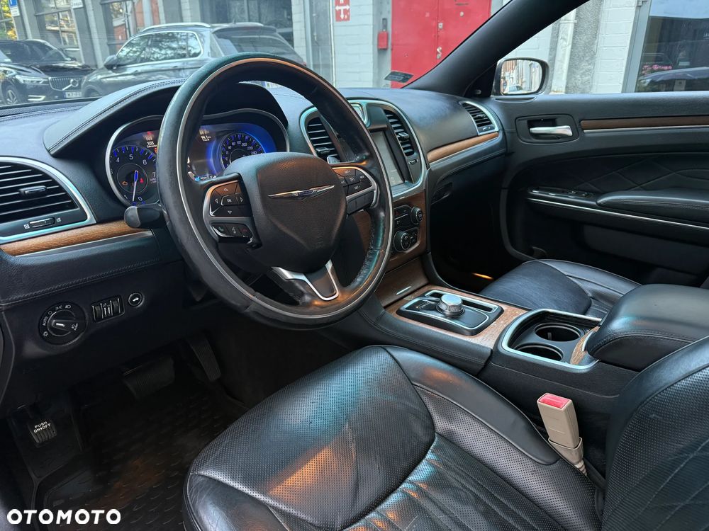 Chrysler 300C - 9