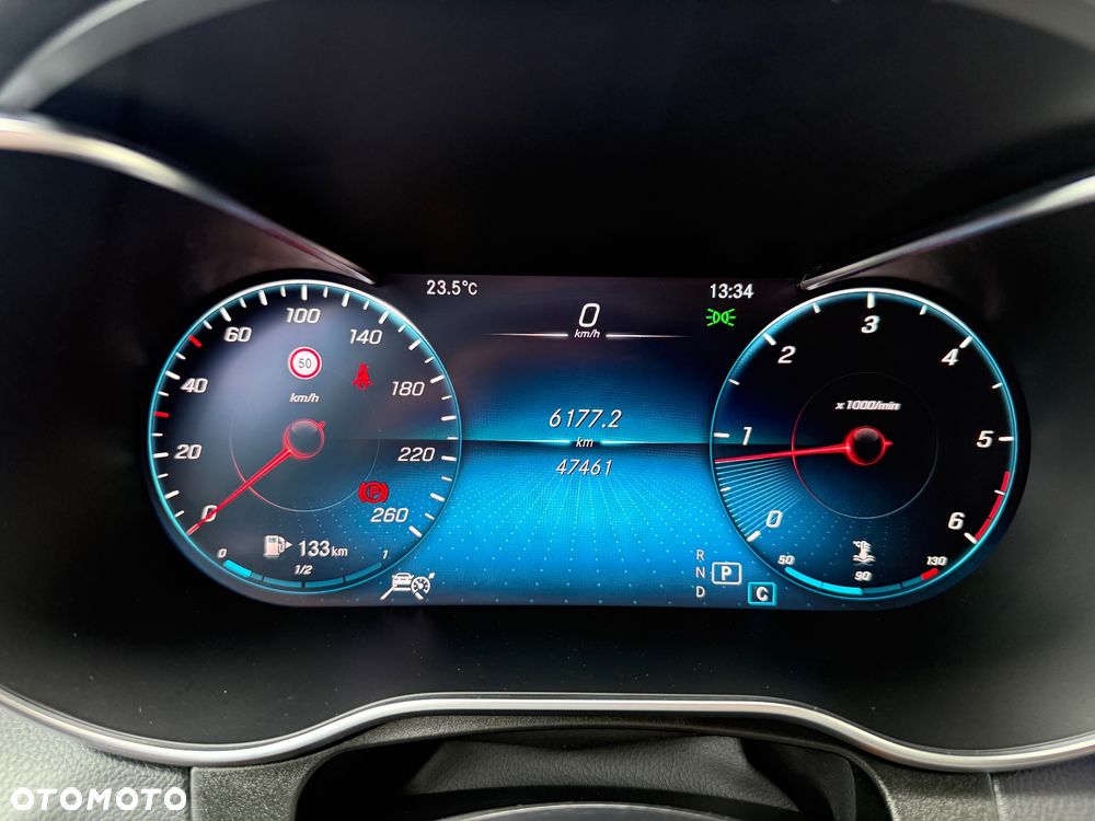Mercedes-Benz GLC - 27