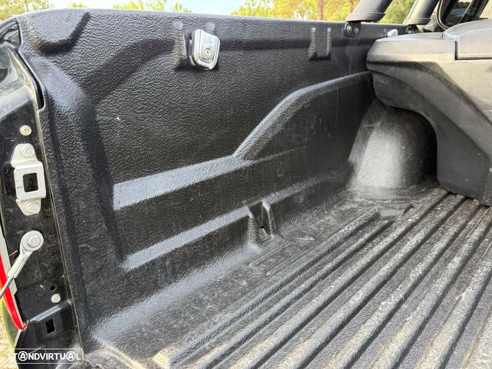 Mitsubishi L200 2.4 DI-D CD Intense Sport Strakar 4WD - 24