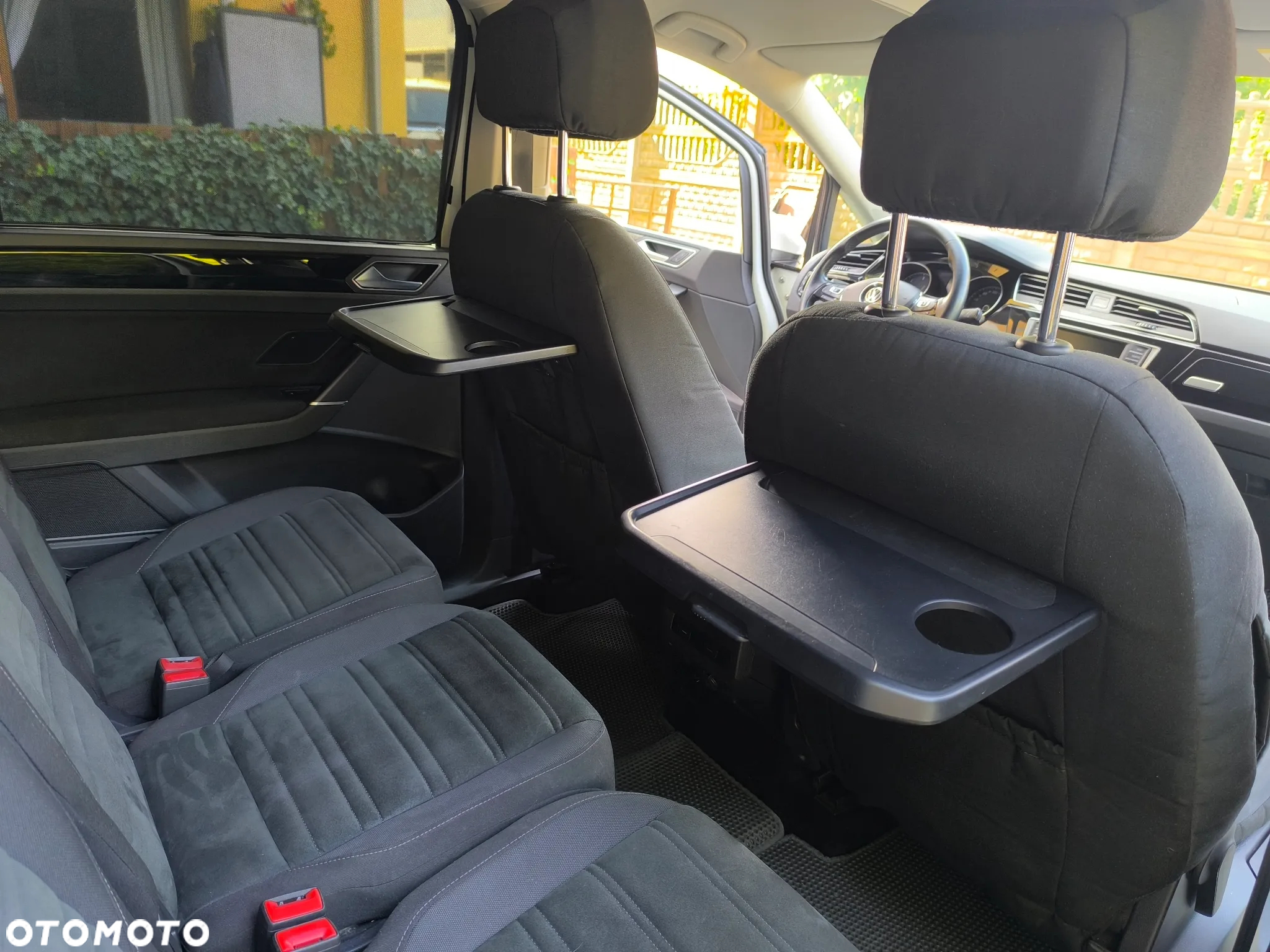 Volkswagen Touran - 17