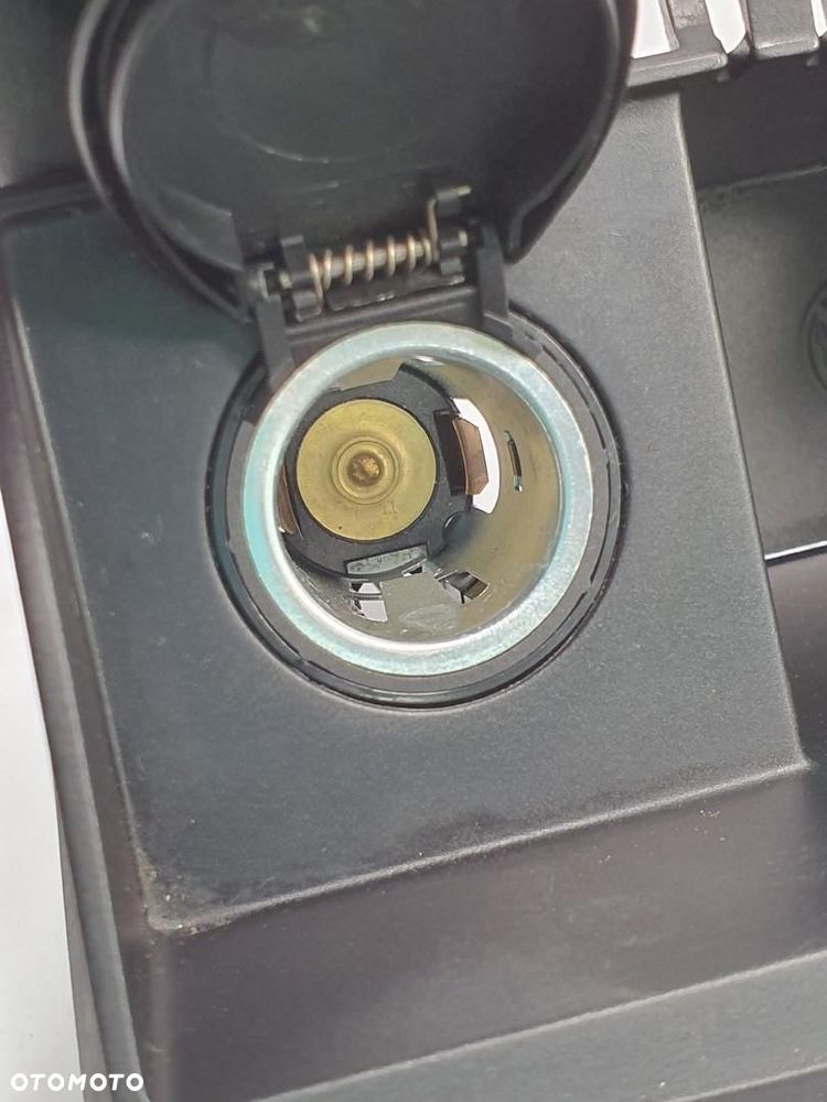 POPIELNICZKA GNIAZDO 12V MERCEDES W245 A1696801050 - 3
