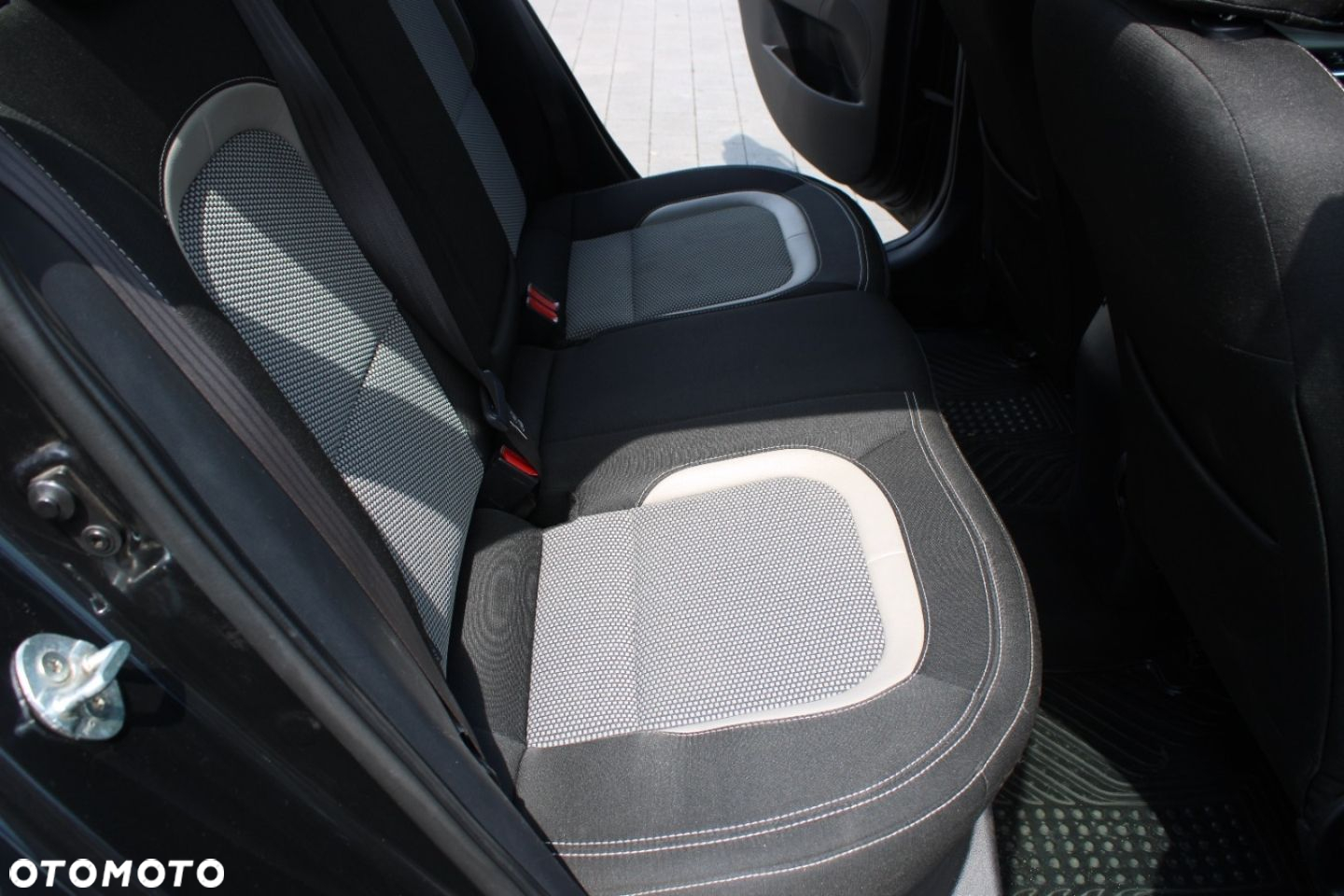 Kia Ceed - 29