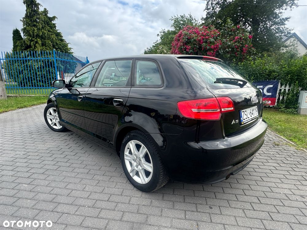 Audi A3 Sportback - 4